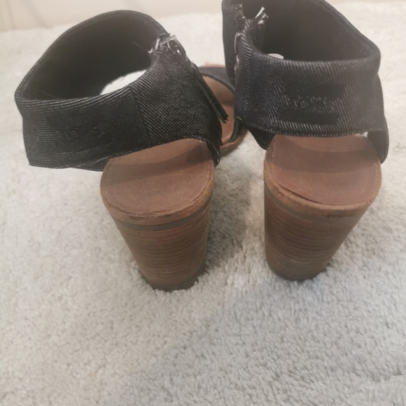 TOMS size 11 denim Majorca cutout sandals - Picture 6 of 10